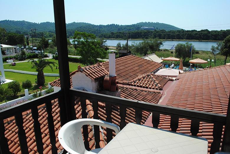 Golden Beach Koukounaries Exterior photo