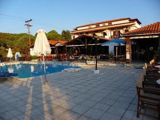 Golden Beach Koukounaries Exterior photo