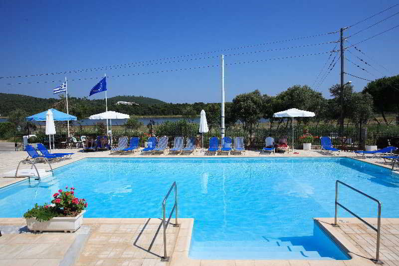 Golden Beach Koukounaries Exterior photo